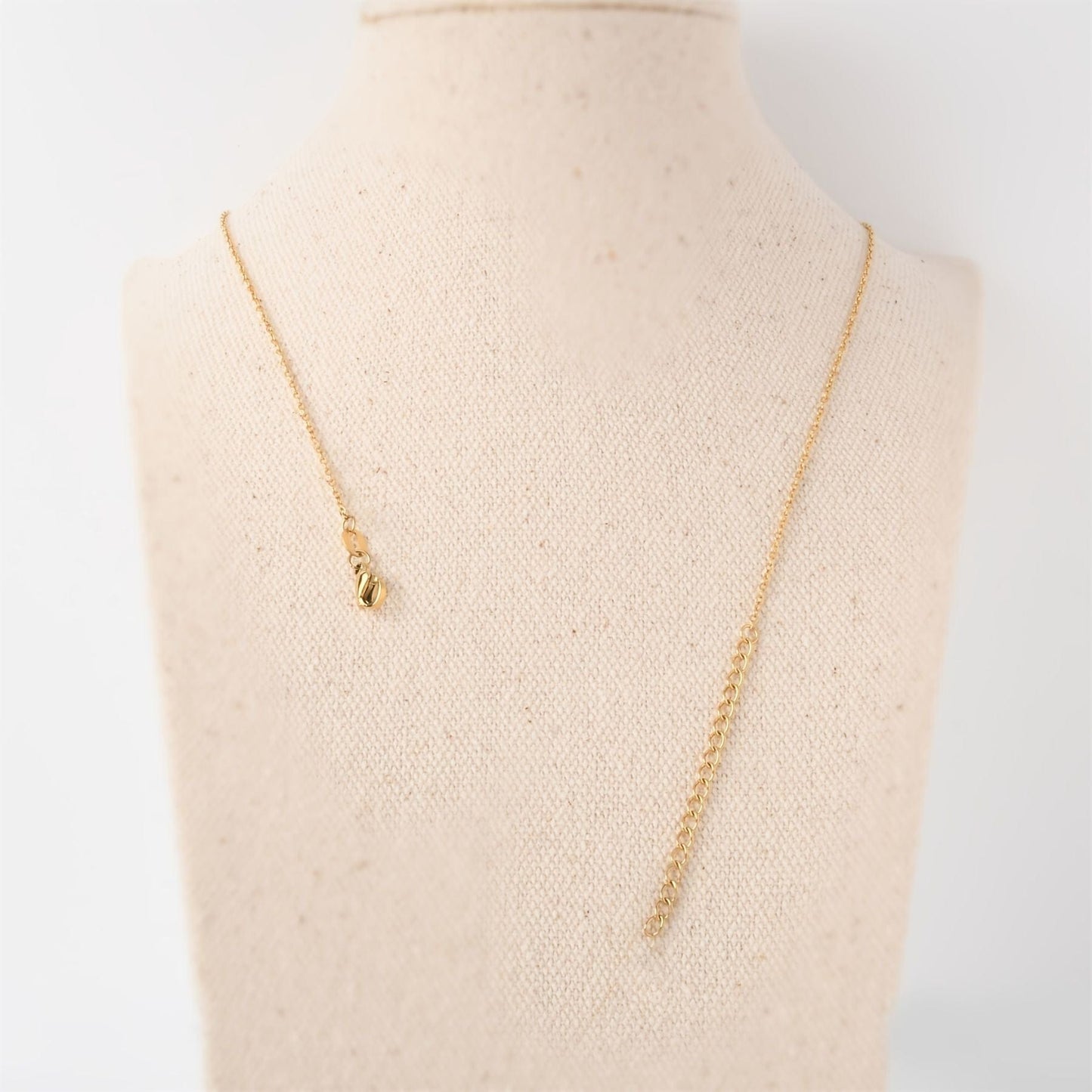 18K Gold Midnight Clover Pendant